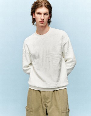 Urban Revivo Textured Crew Neck Erkek Tişörtü Beyaz | HOD2478DT