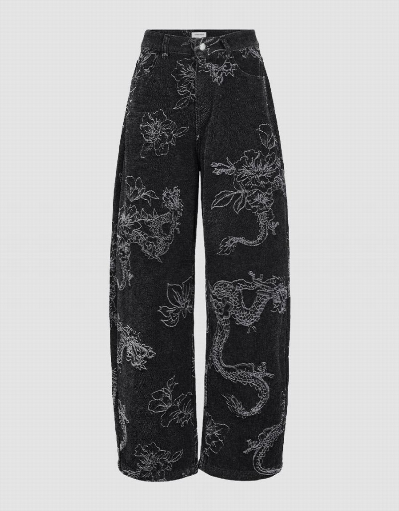 Urban Revivo Dragon Printed Carrot Fit Kadın Kot Pantolon Siyah | LYK686LE