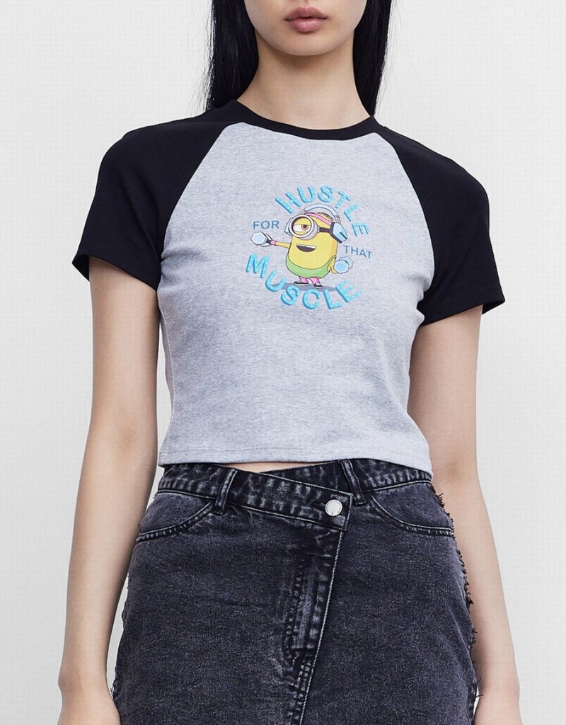 Urban Revivo Minions Raglan Kadın Tişört Gri | DTS1883YU