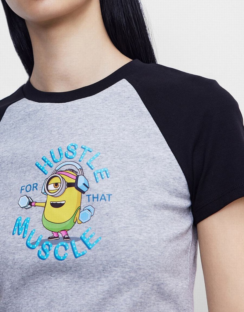 Urban Revivo Minions Raglan Kadın Tişört Gri | DTS1883YU